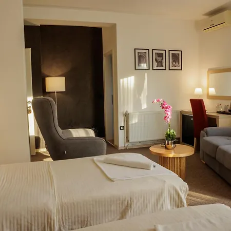 Garni Biser Hotel