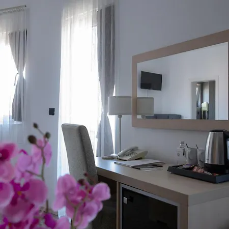 Hotel Garni Biser 2*