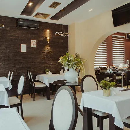 Garni Biser 2*