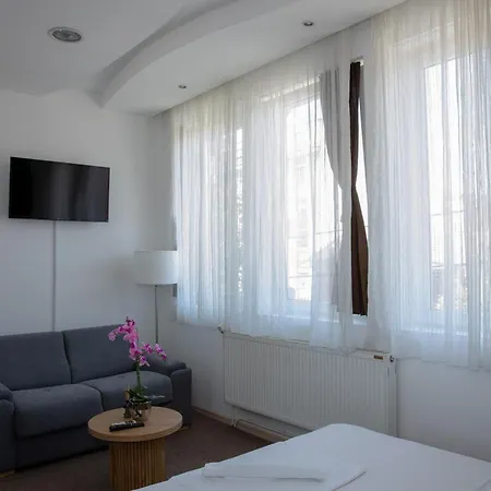 Garni Biser 2* Krusevac