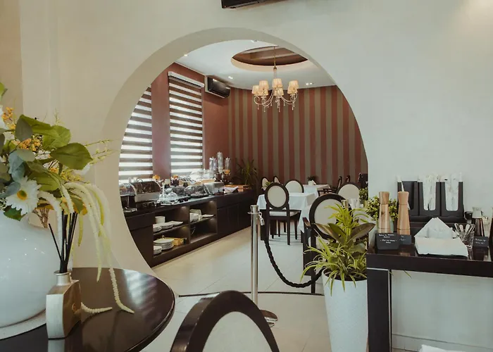 Garni Biser Hotel 2*